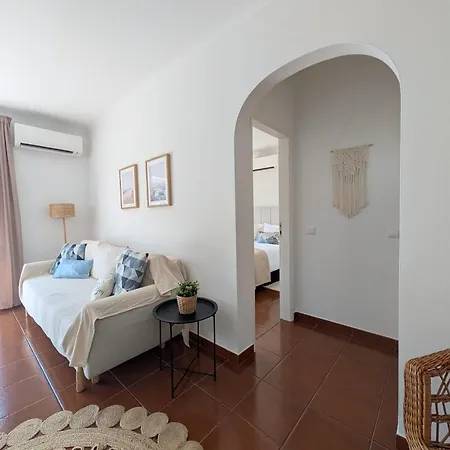Apartman Sunny & Bright 1br In Lagos